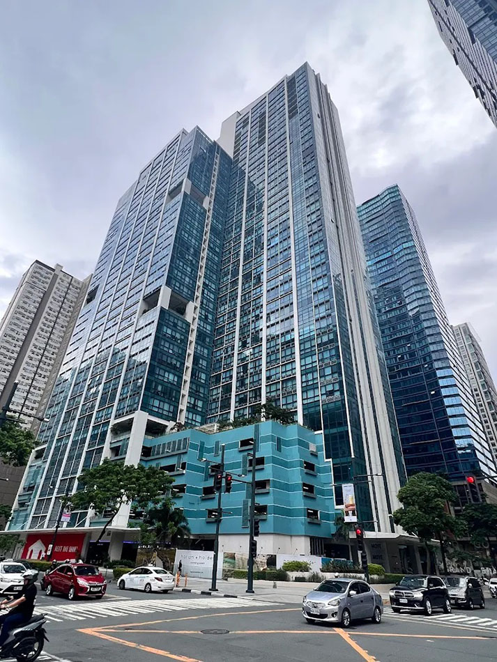 One Uptown Residence BGC 01