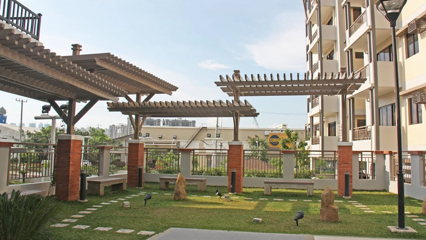 The Birchwood 03